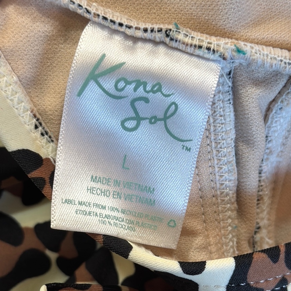 Kona Sol •  Leopard Print One Piece Swimsuit • Size Large - Picture 5 of 8